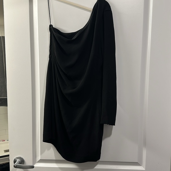 Intermix black CATHERINE one sleeve dress - Picture 2 of 4